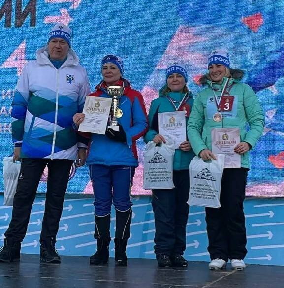 Светлана Викторовна Проничева заняла второе место во Всероссийской массовой лыжной гонке «Лыжня России 2024». 